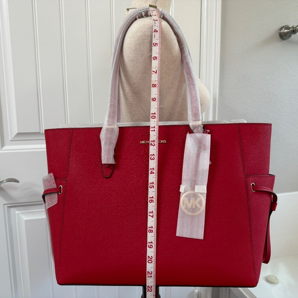 Michael Kors Gilly Large Drawstring Travel Tote in Bright Red - Picture 2 of 16